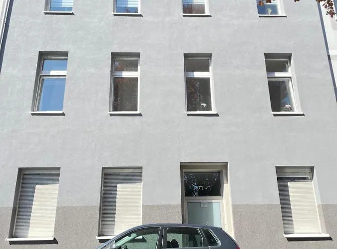 Europa Naehe Duesseldorf Messe, Airport Krefeld